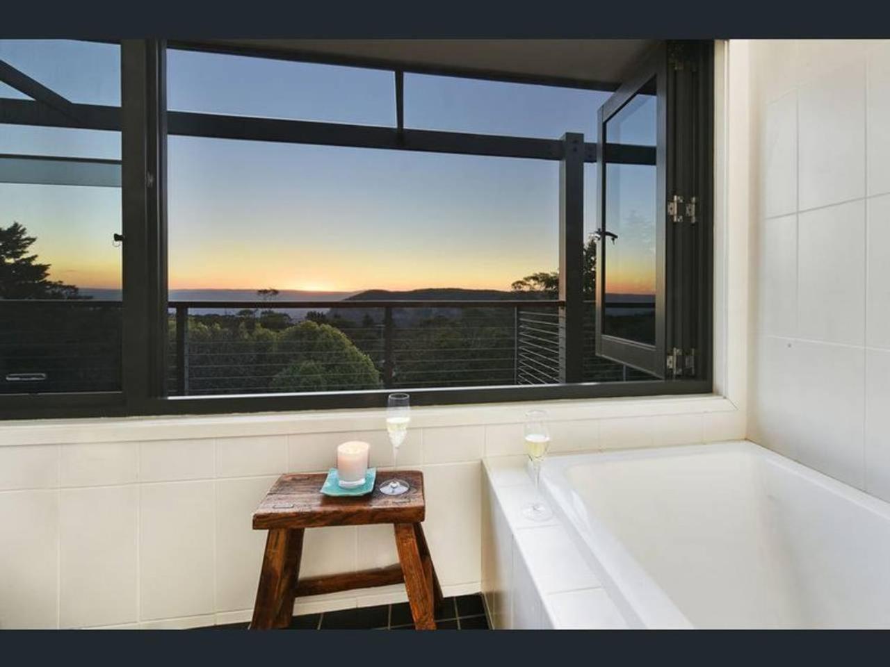 Narrow Neck Views - Peaceful 4 Bedroom Home With Stunning Views! Катумба Екстер'єр фото